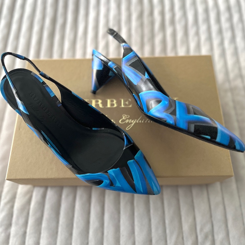 Burberry Slingback Heels Pointed Toe Blue Black Leather Size 36.5 US 6.5